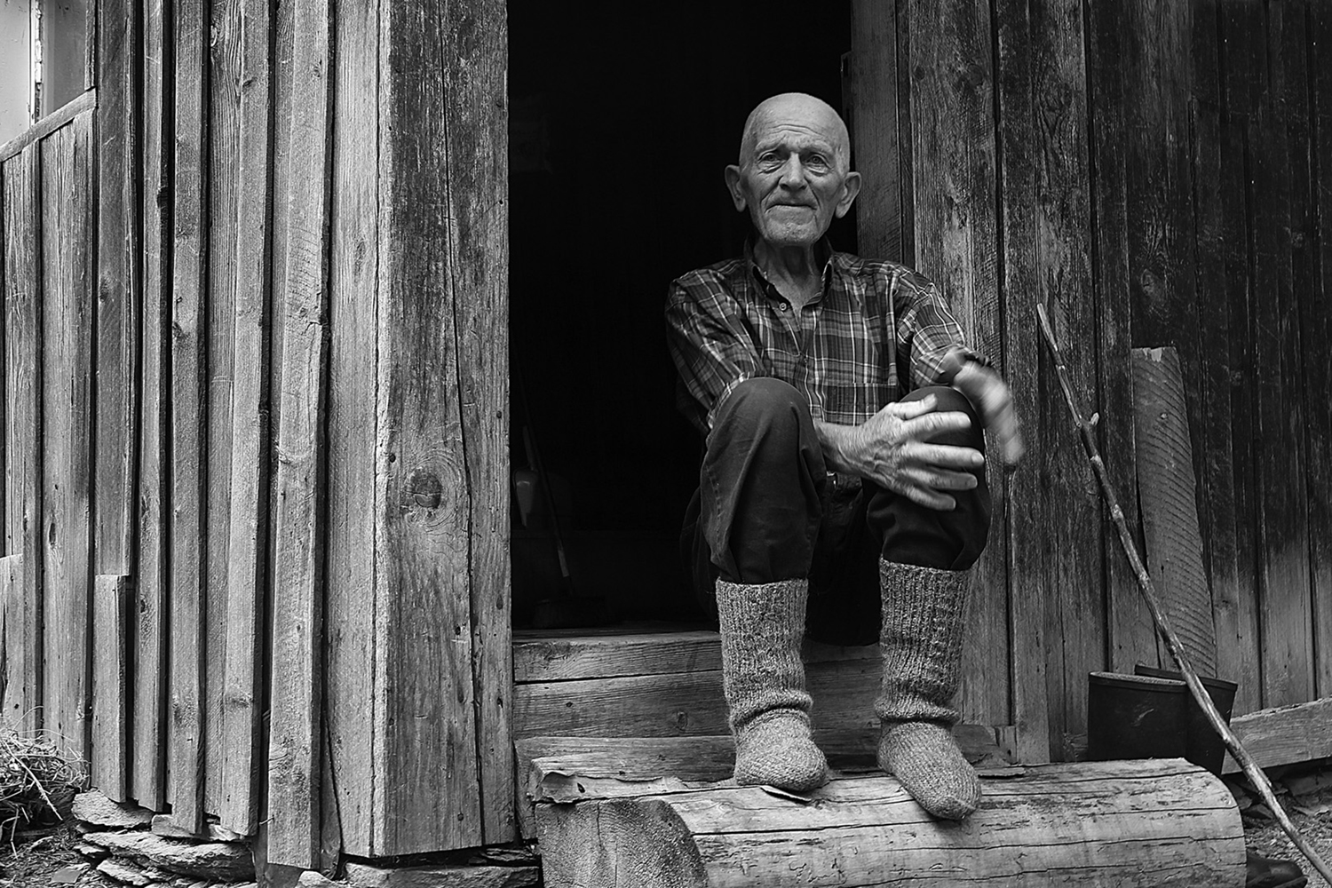 Jelena Djurdjevic - Alone on the threshold